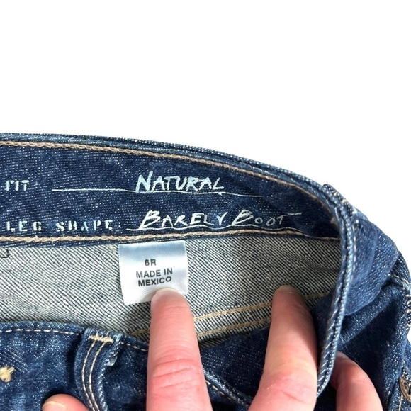 Eddie Bauer Y2K Natural Barely Bootcut Mid-Rise Medium Wash Skinny Jeans Size 6 - Picture 9 of 15